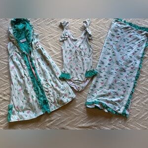 NWT SweetHoney Mermaid Swim swimsuit SIZE 8 One piece, towel coverup